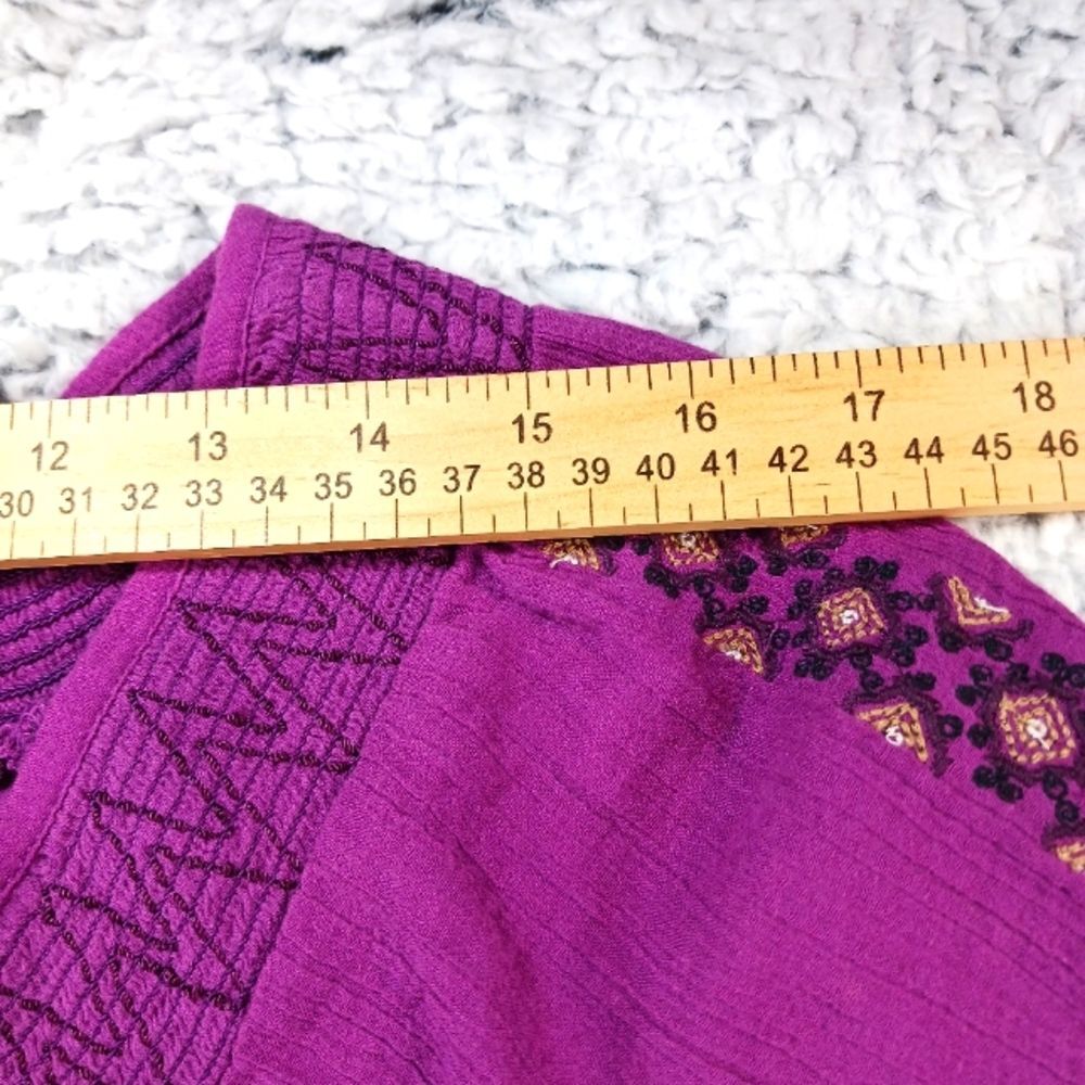 Nine West Embroidered Gauze Tunic/Blouse Smocked Scoop Collar Women's S Purple. - Picture 6 of 10